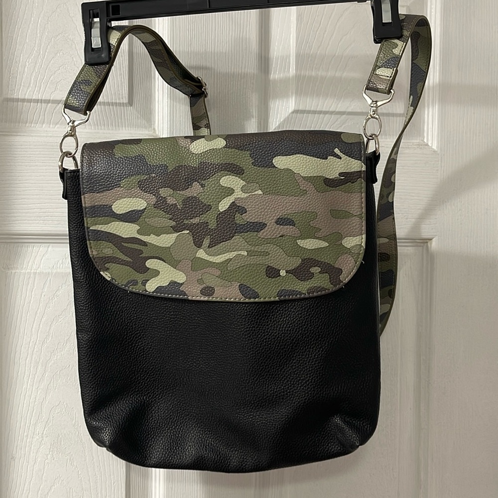 Women’s thirty one purse